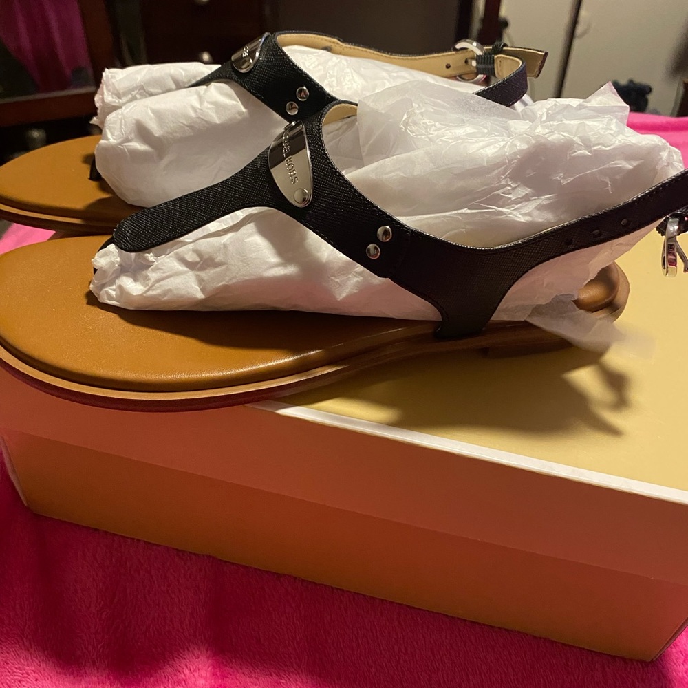 Black Mk sandals - Picture 3 of 4